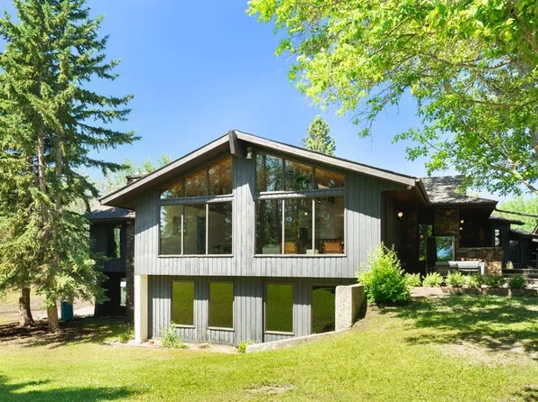 24020 E Aspen Dr, Rocky View County, AB T3R 1A5