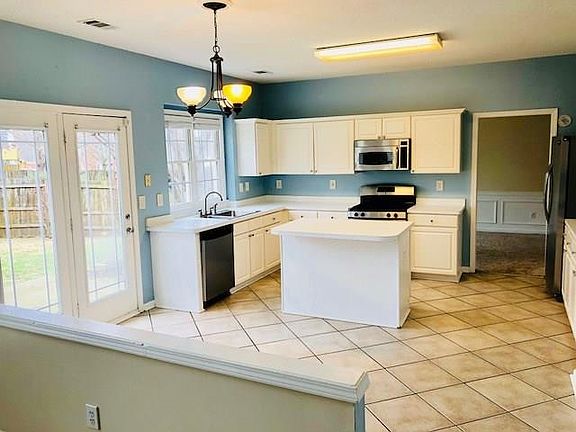 3rd image of 3985 Ancroft Cir