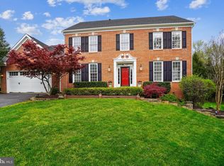 5484 Ashleigh Rd, Fairfax, VA 22030
