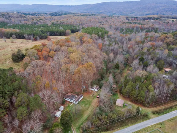 996 Friendship Rd, Chickamauga, GA 30707