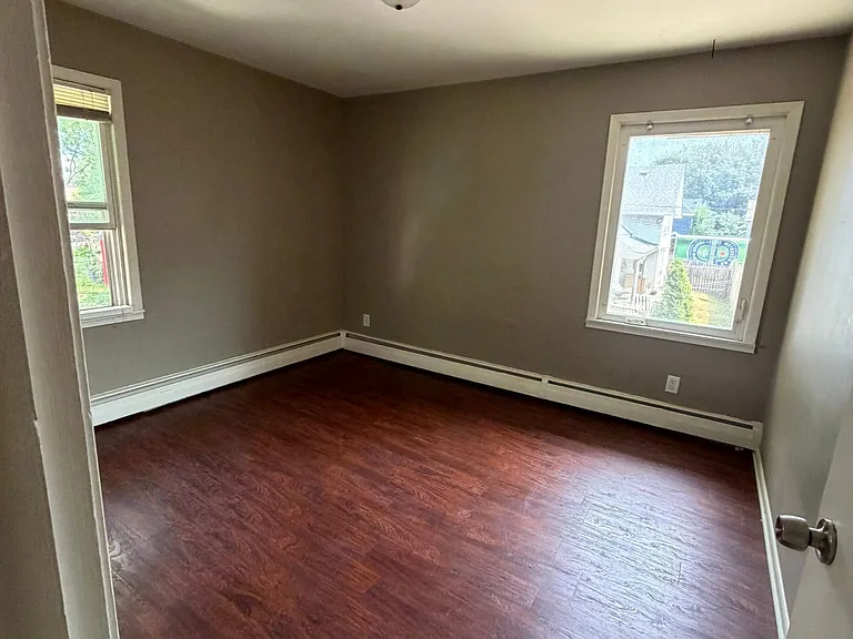 349 15th Ave NE #2 — Photo 7
