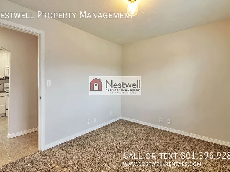 501 E 250 N — Photo 10