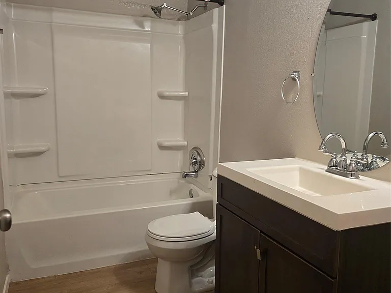 1011 Ridgemont St — Photo 5