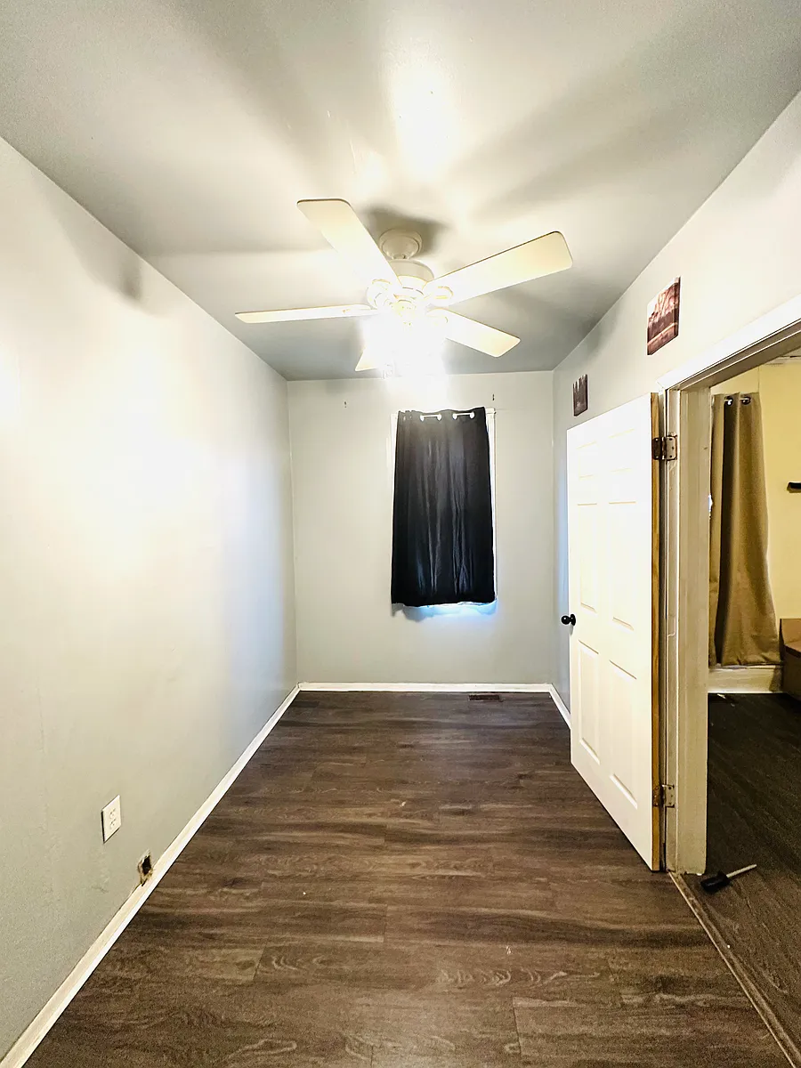 Building Photo - 5711 Otis St #1F