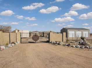 2467 Sand Dr, Landers, CA 92285