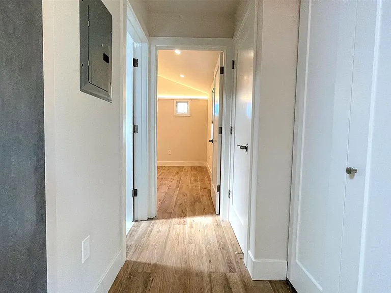 816 Selkirk Pl — Photo 14