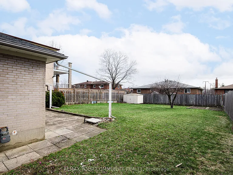 57 Apted Ave #UPPER — Photo 22