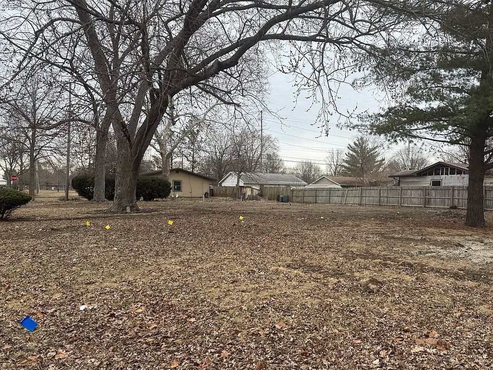 2nd image of 1608 Carolyn Dr