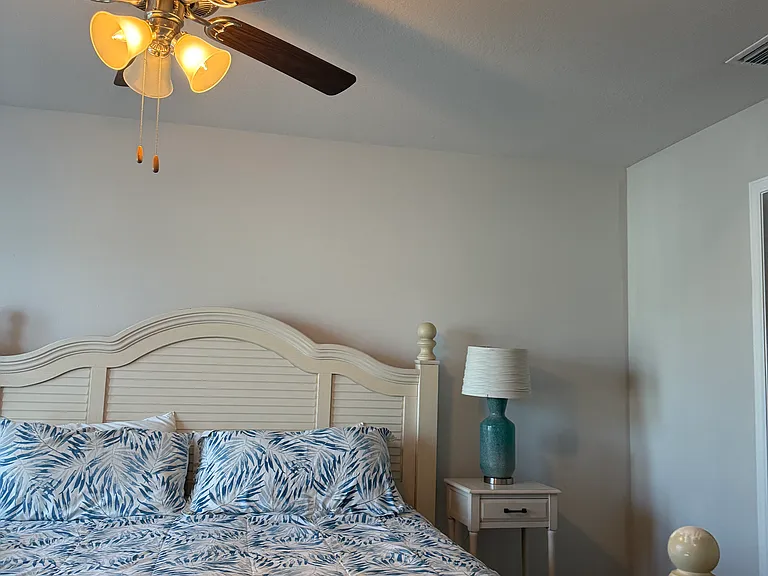 1887 Pointe Dr — Photo 11