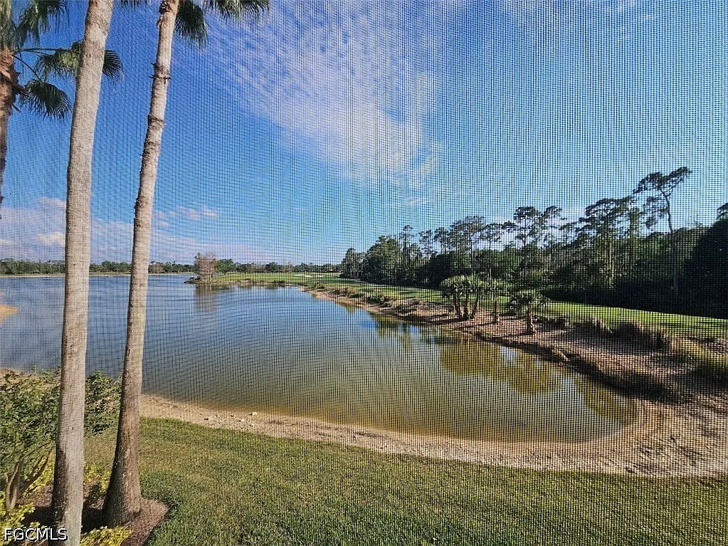 2 bed, 2.0 bath, 1251 sqft, $5,000 — Photo 3
