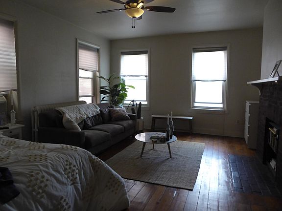 2nd image of 719 Pine St #3FR