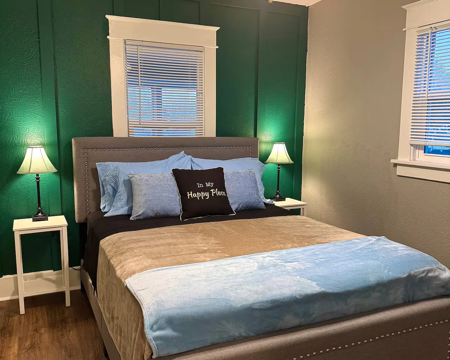 2 bed, 900 sqft, $3,000 — Photo 2