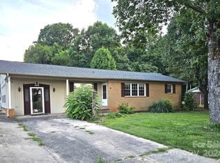 264 Allendale Dr, Forest City, NC 28043