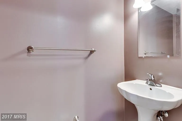 1615B N Van Dorn St #B — Photo 4