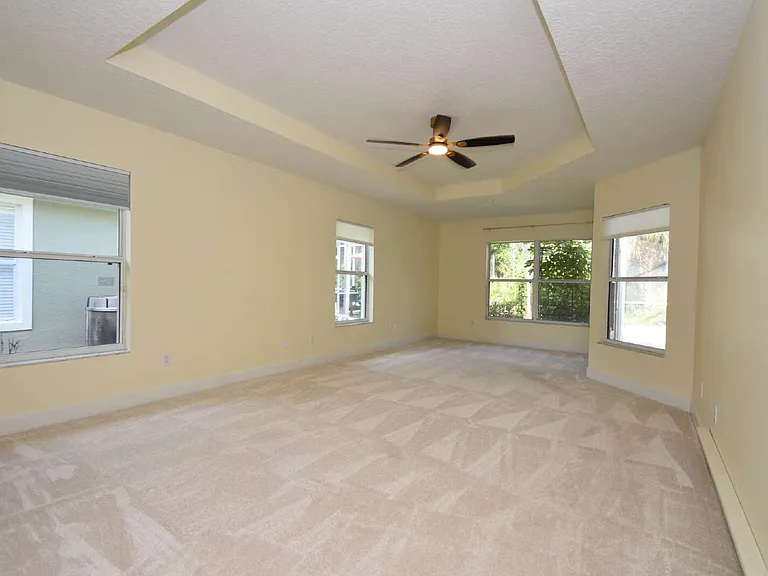 1216 Hampstead Ln — Photo 36