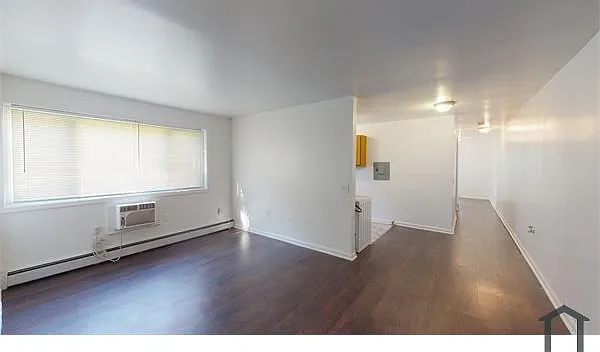 3 bed, $1,901 — Photo 4