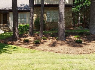 376 Coopers Pond Dr, Lawrenceville, GA 30044