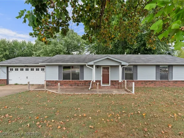 1008 N Daisy St, Greenwood, AR 72936