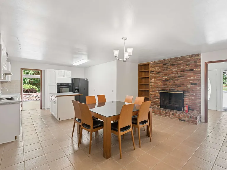 3543 Cloudland Dr — Photo 13