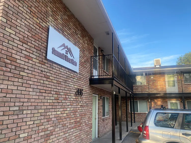 Summit View Apartments — Photo 16