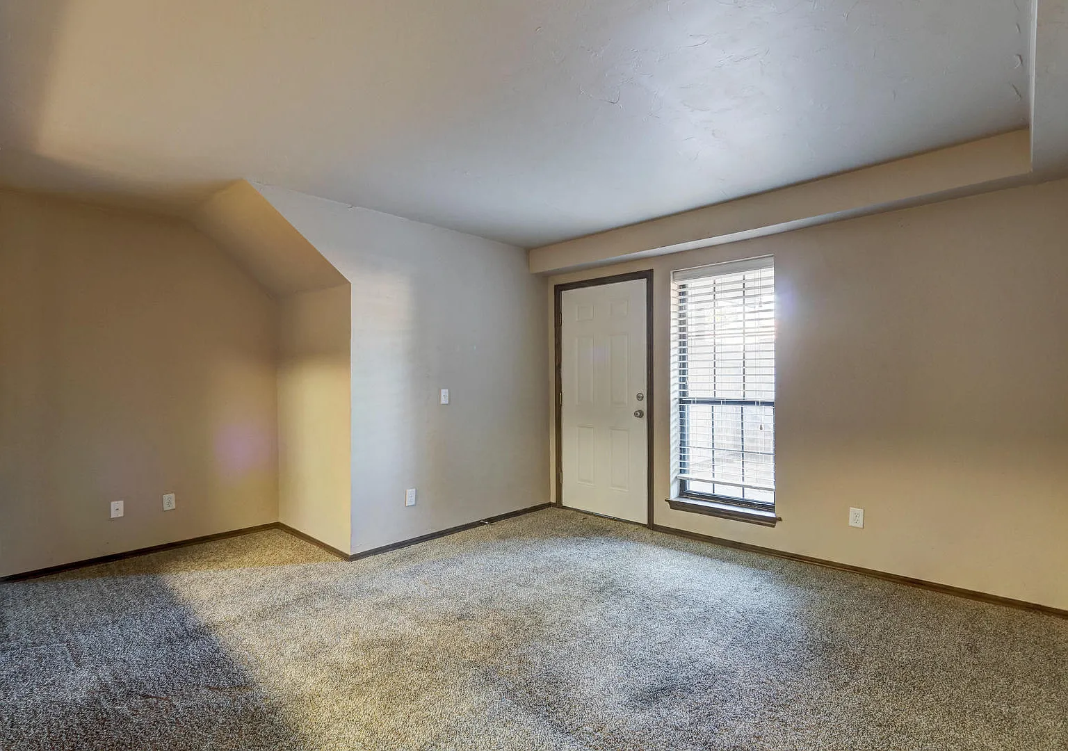 14415 N Pennsylvania Ave — Photo 4