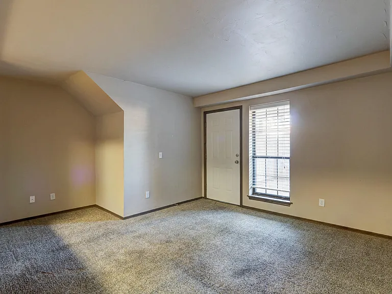 14415 N Pennsylvania Ave #B — Photo 4