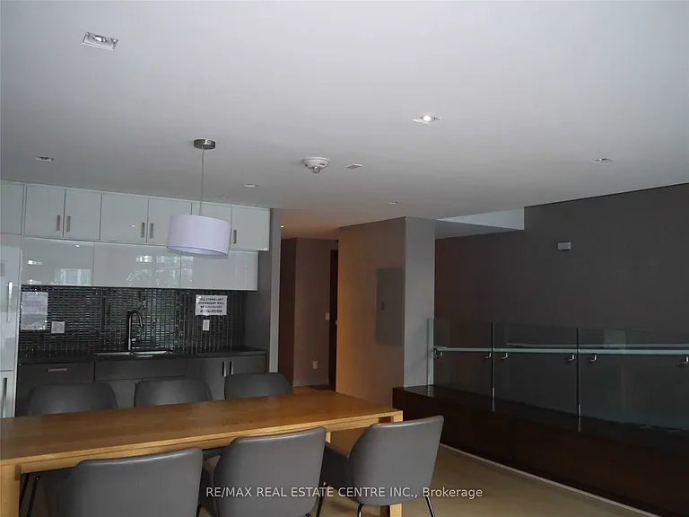 8 Mercer St #1612 — Photo 14