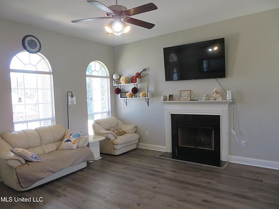 3rd image of 14318 Tori Dawn Dr