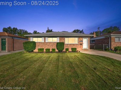 29301 Greater Mack Ave, Saint Clair Shores, MI, 48081