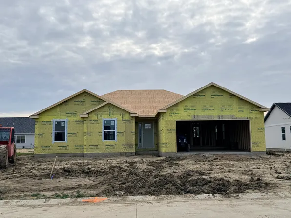 411 Jerin Dr, Fisher, IL 61843