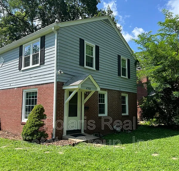4702 Rookwood Ave — Photo 3