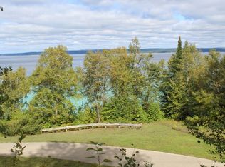 7404 Preserve Dr N, Bay Harbor, MI 49770