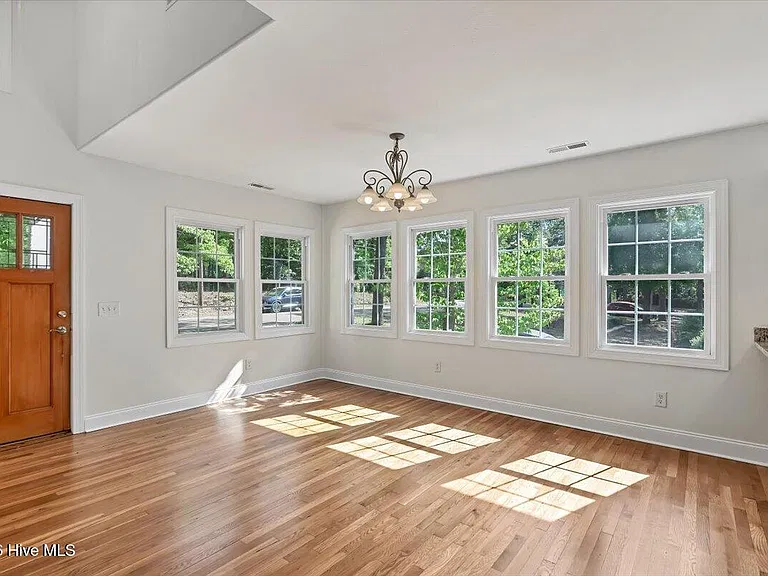 430 N Ridge St — Photo 12