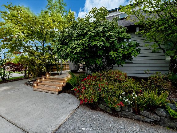 4th image of 8626 133rd Street Ct E