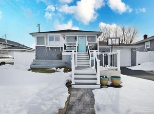 3485 Riverside Dr, Oceanside, NY 11572