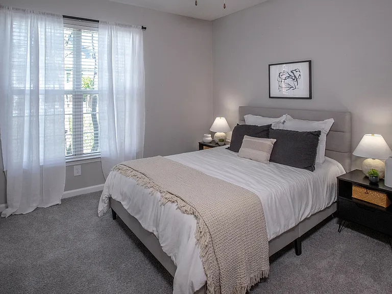 Our roommate-style layouts offer the indulgence of generously sized guest bedrooms with voluptuous carpeting, roomy walk-in closets, and a large window.