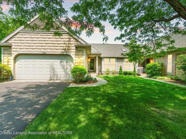 5629 Bayonne Ave, Haslett, MI 48840