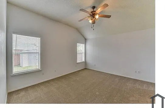 3933 Silver Springs Dr — Photo 14
