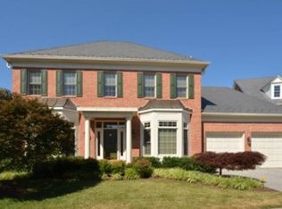 32 Sandalfoot Ct, Potomac, MD 20854