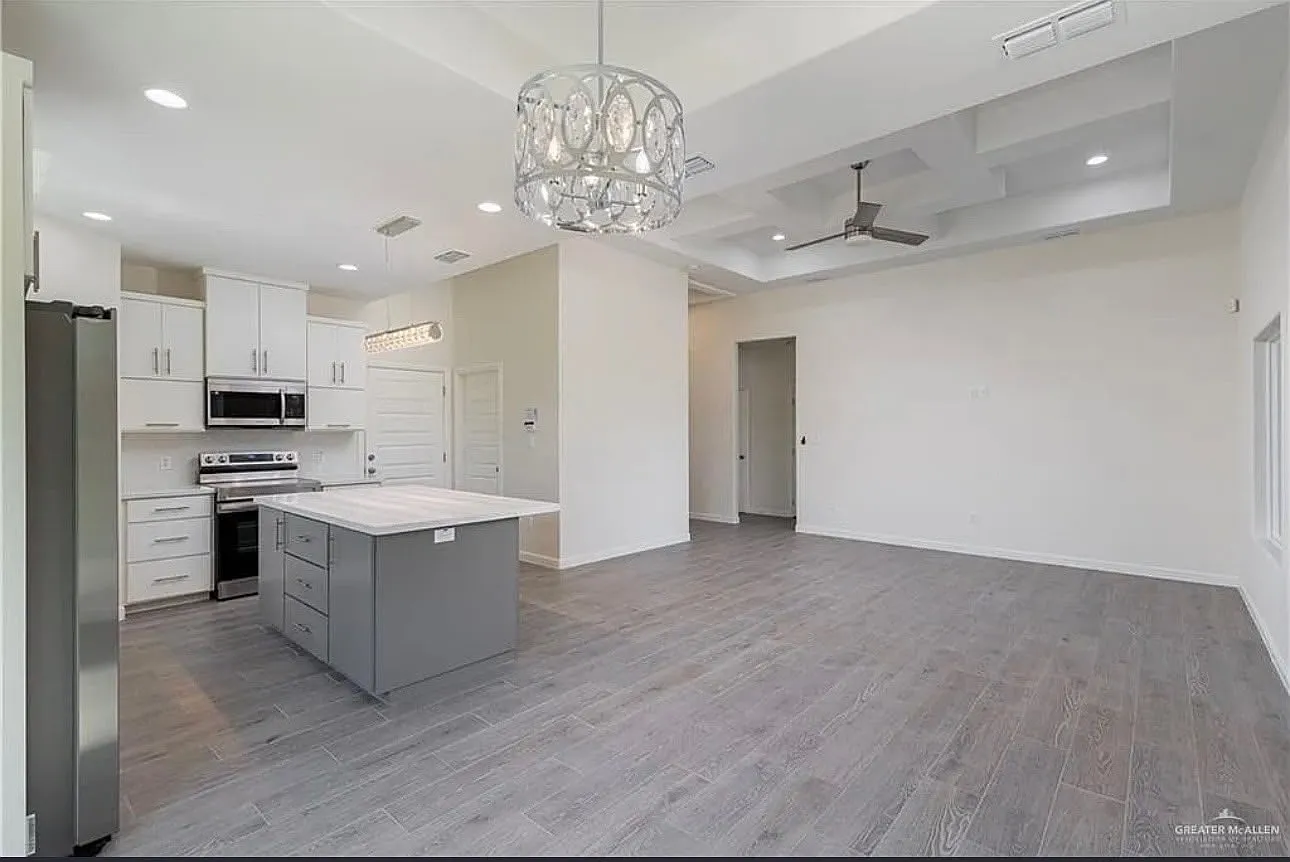 1424 West Franklin Avenue - 1 — Photo 1