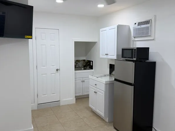 340 Hialeah Dr, Hialeah, FL 33010