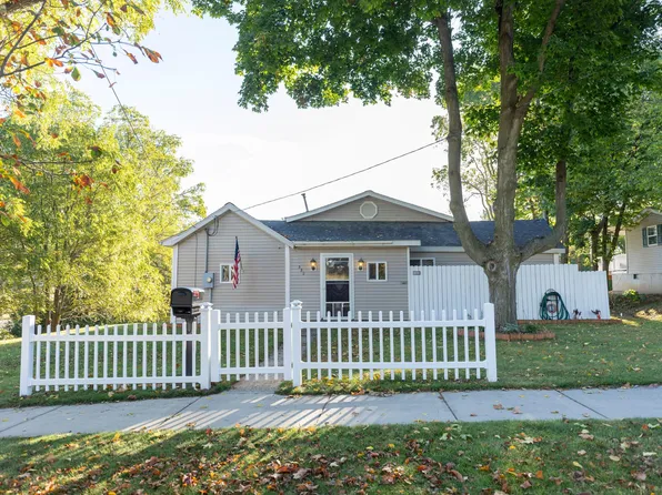 330 Johnson St, Ionia, MI 48846
