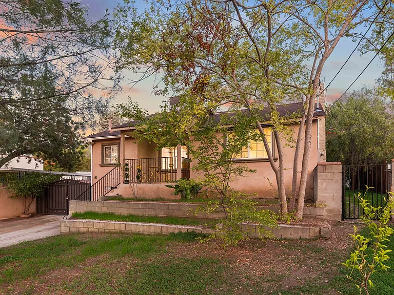 10554 Plainview Ave — Photo 49