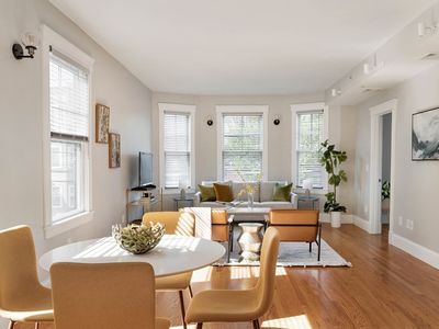 386 Washington St APT 2B, Somerville, MA, 02143