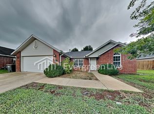 20613 Highland Dr, Springdale, AR 72764