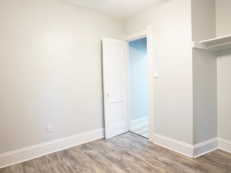 2085 Halstead Ave #4 — Photo 3