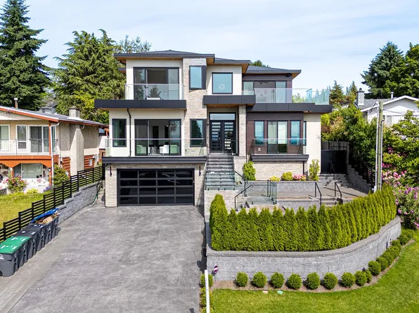 5920 181st St, Surrey, BC V3S 4T1