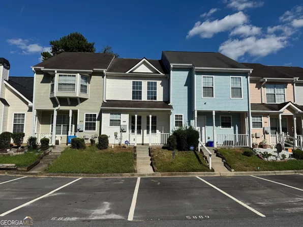 5889 Trent Walk Dr, Lithonia, GA 30038