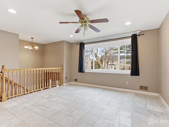 4th image of 6 Cherry St