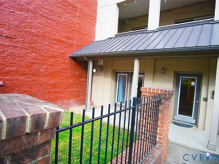 215 N 19th St #U11 — Photo 3